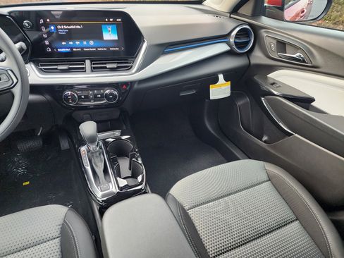 New 2026 Chevrolet Trax LT w/ LT Convenience Package image 19