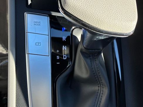 Used 2023 Hyundai Elantra SEL image 30