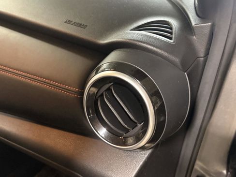 Used 2021 Nissan Kicks SR w/ SR Premium Package image 25