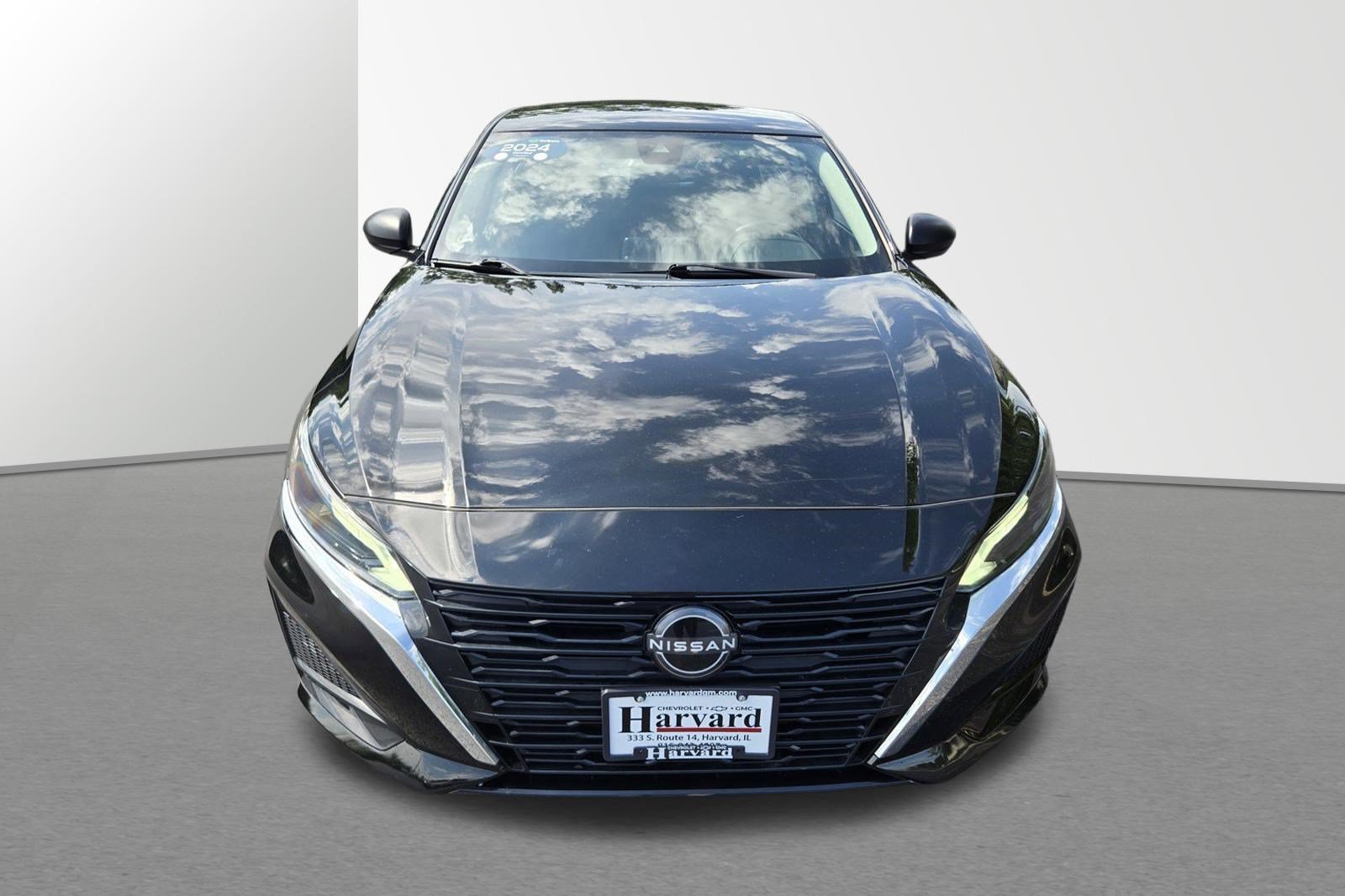 Used 2024 Nissan Altima 2.5 SV FWD image 2