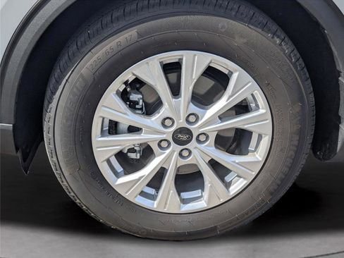 Used 2025 Ford Escape Active w/ Cold Weather Package image 9