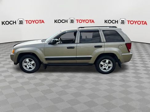 Used 2005 Jeep Grand Cherokee Laredo AWD/4WD image 4