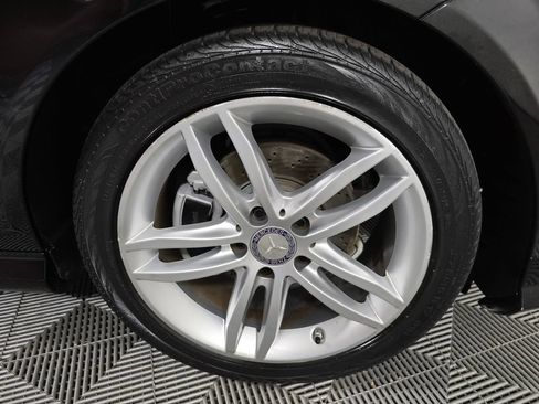 Used 2013 Mercedes-Benz C 250 Sedan image 9