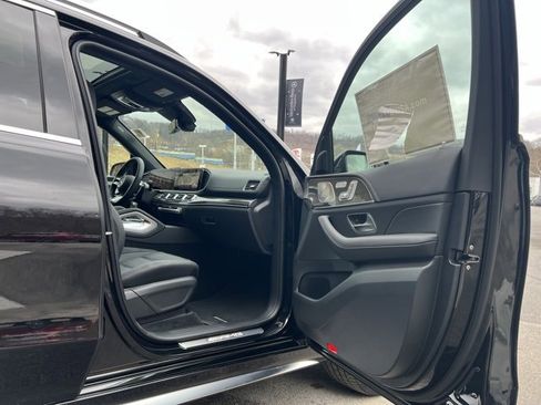 New 2025 Mercedes-Benz GLE 63 AMG S image 24