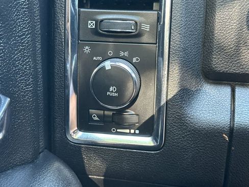 Used 2016 RAM 2500 Laramie w/ Protection Group AWD/4WD image 31
