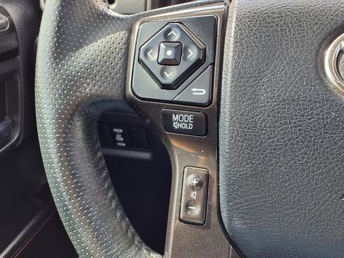 Used 2017 Toyota 4Runner TRD Off-Road Premium w/ Convenience Package AWD/4WD image 17