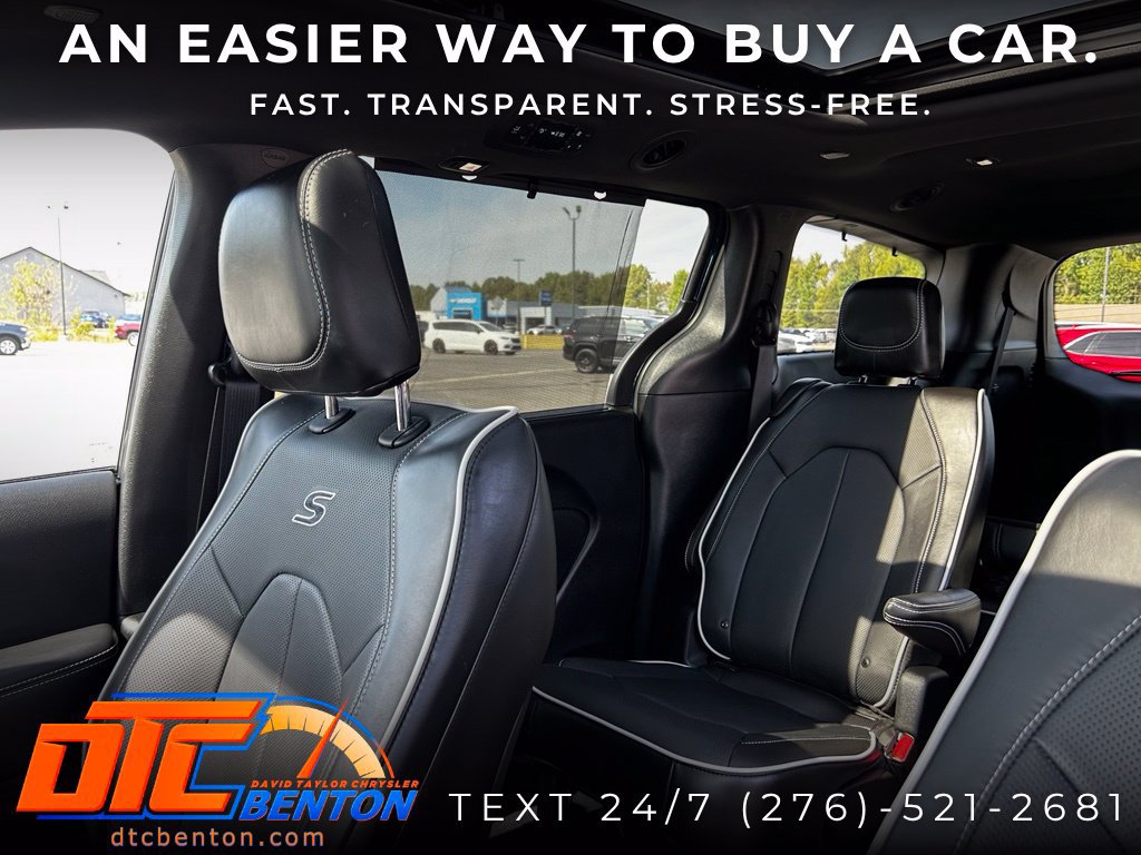 Used 2025 Chrysler Pacifica Limited AWD/4WD image 10