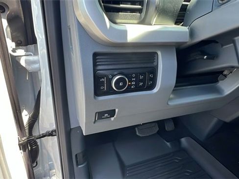 New 2025 Ford F250 XLT w/ Black Appearance Package image 31