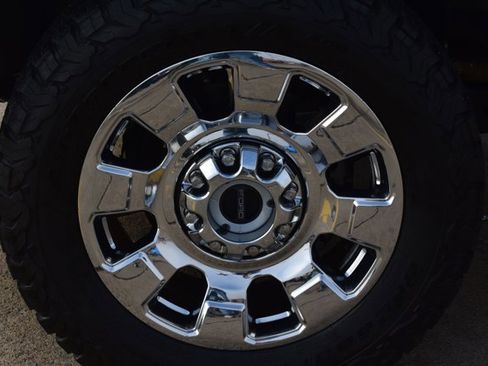 Used 2024 Ford F250 Lariat w/ Chrome Package image 9