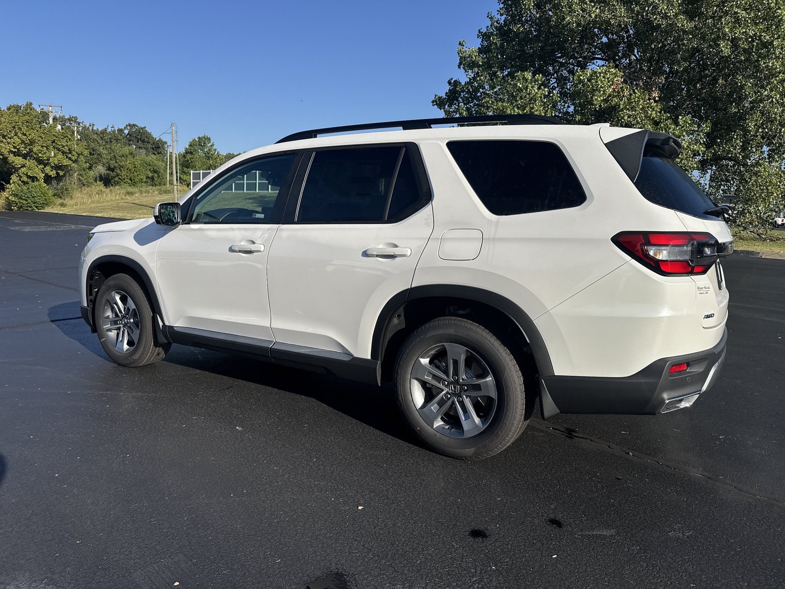 New 2026 Honda Pilot EX-L image 3