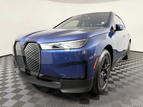 Used 2024 BMW iX xDrive50 w/ Convenience Package AWD/4WD image 3