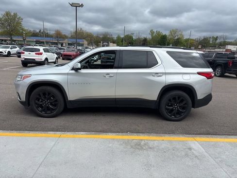 Used 2019 Chevrolet Traverse LT w/ LPO, Floor Liner Package AWD/4WD image 11
