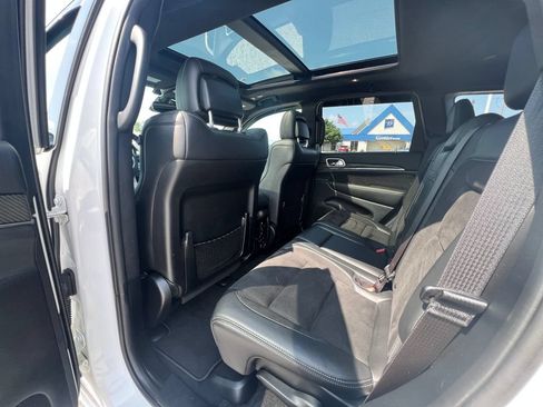 Used 2019 Jeep Grand Cherokee SRT AWD/4WD image 30