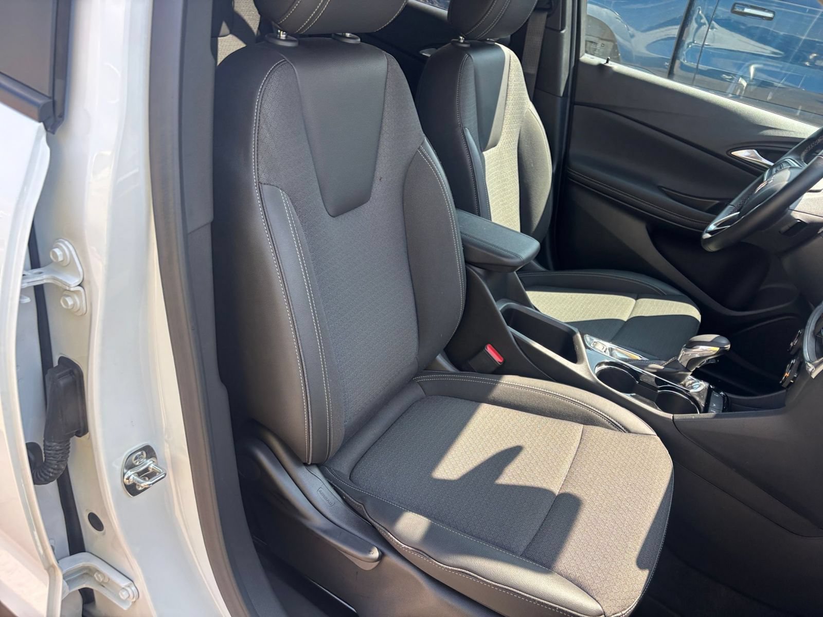 Used 2026 Buick Encore GX Preferred FWD image 34