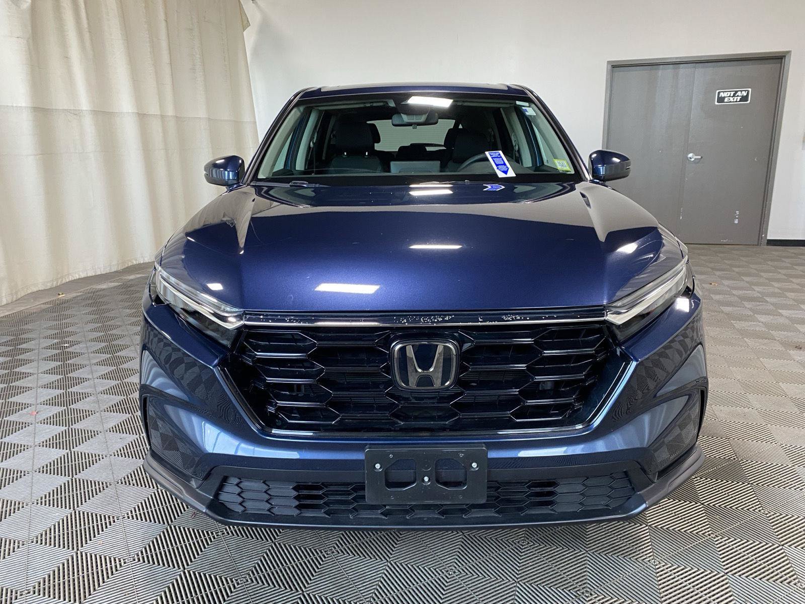 Used 2025 Honda CR-V EX image 2