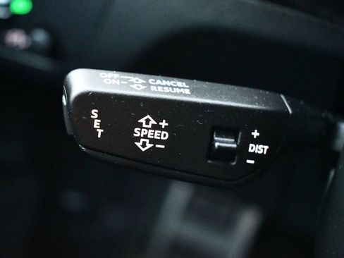 Used 2022 Audi SQ5 Premium Plus w/ Premium Plus Package image 37