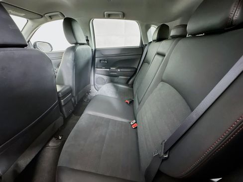 Used 2025 Mitsubishi Outlander Sport SE image 26