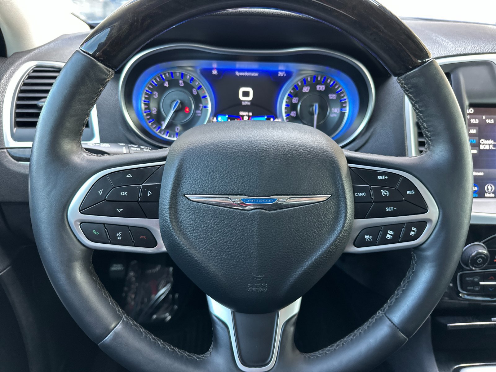 Used 2019 Chrysler 300 Limited w/ Safetytec Plus Group RWD image 23