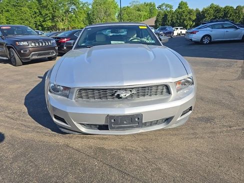 Used 2011 Ford Mustang Premium w/ 201A Rapid Spec Order Code RWD image 2