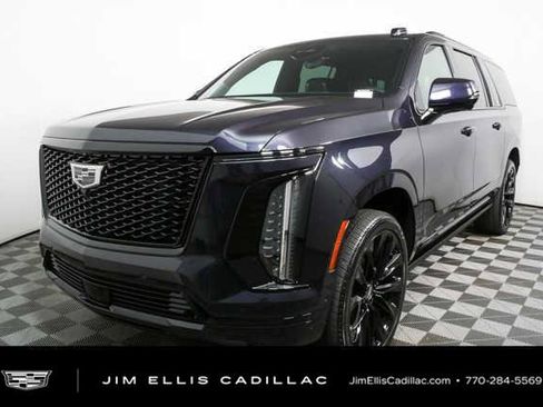 Certified 2026 Cadillac Escalade ESV Platinum Sport AWD/4WD image 31