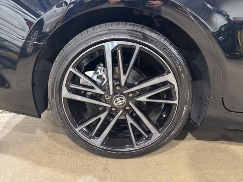 Used 2025 Toyota Camry XSE image 9