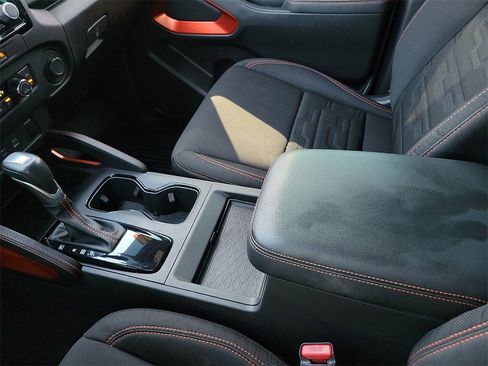 Used 2024 Nissan Frontier PRO-4X w/ Off-Road Protection Package image 25