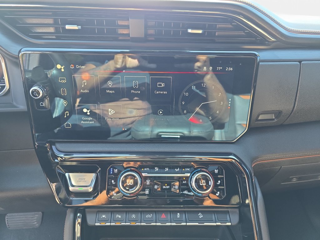 Used 2024 GMC Sierra 1500 AT4 w/ Technology Package AWD/4WD image 17