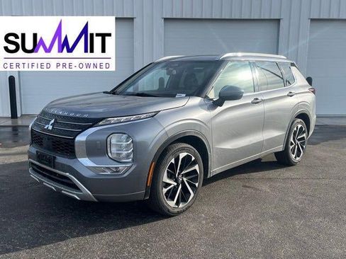 Used 2022 Mitsubishi Outlander SEL image 1