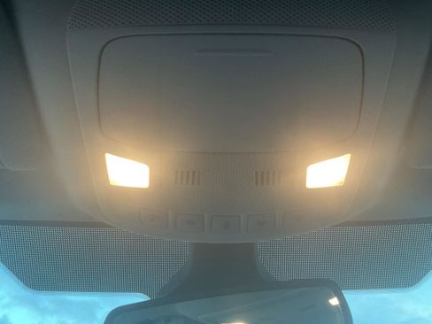 Used 2024 Ford Edge SEL w/ Convenience Package image 17