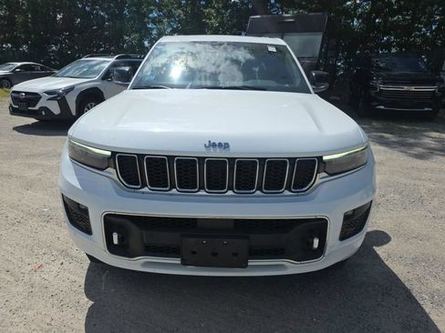 Used 2022 Jeep Grand Cherokee L Overland w/ Luxury Tech Group IV AWD/4WD image 2
