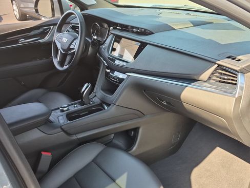 Certified 2024 Cadillac XT5 Premium Luxury w/ LPO, Floor Liner Package AWD/4WD image 29