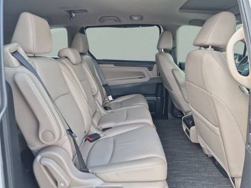 Certified 2024 Honda Odyssey EX-L image 17