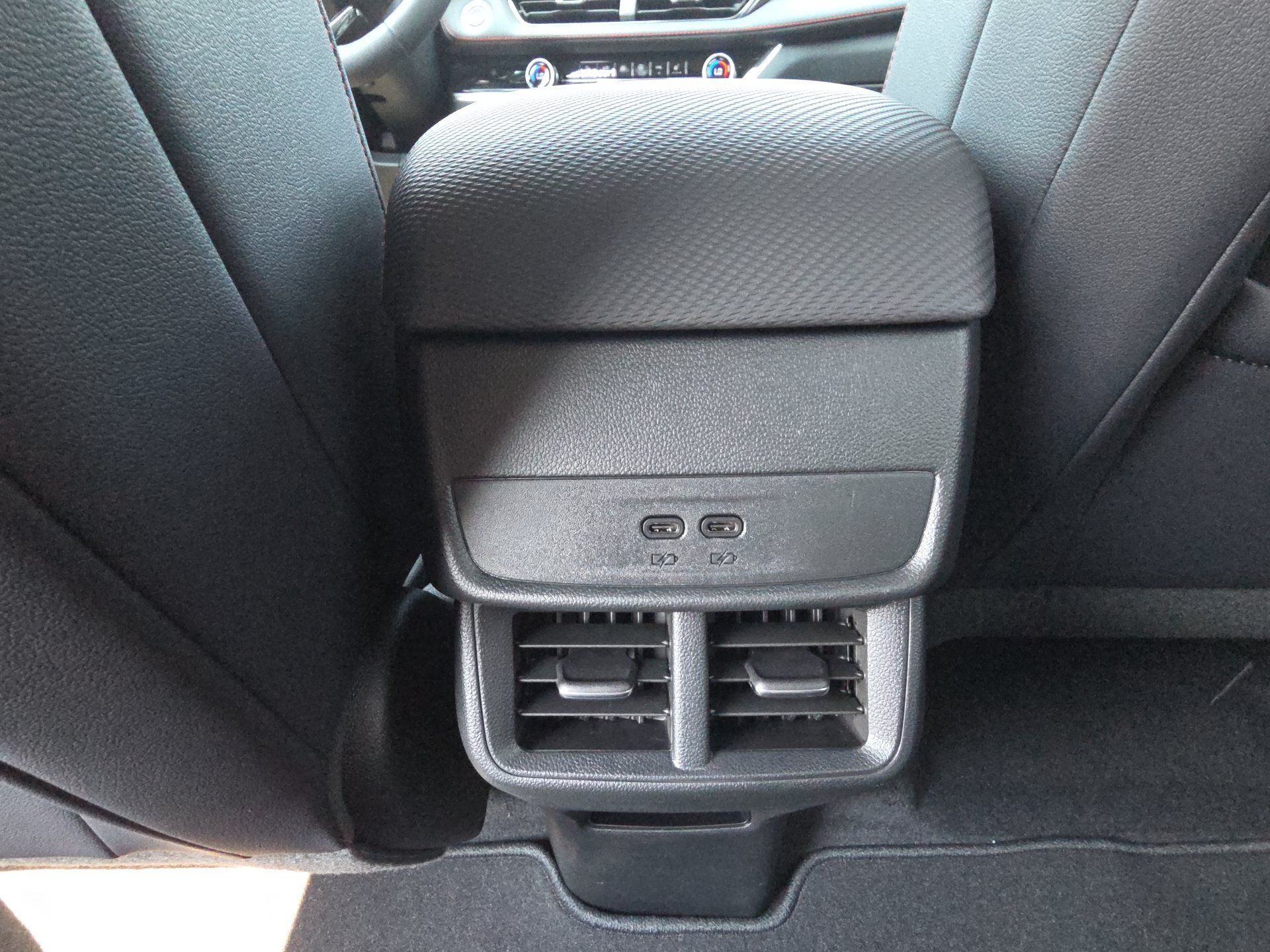 New 2027 Chevrolet Equinox RS FWD image 30