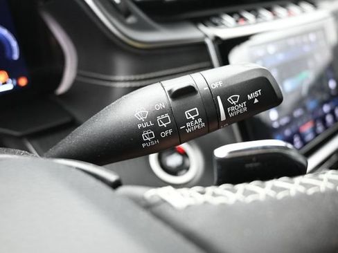 Used 2023 Jeep Grand Cherokee L Laredo AWD/4WD image 25