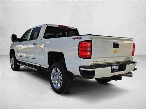 Used 2016 Chevrolet Silverado 2500 High Country w/ Duramax Plus Package AWD/4WD image 4