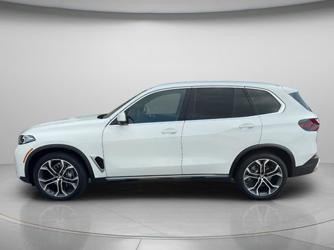 Used 2026 BMW X5 sDrive40i w/ Parking Assistance Package RWD image 5