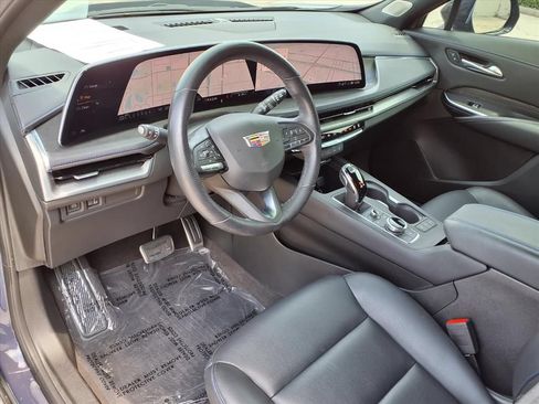 Certified 2024 Cadillac XT4 Sport w/ Cold Weather Package FWD image 18