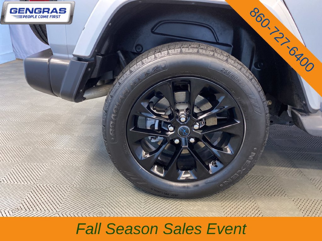 Used 2024 Jeep Wrangler Unlimited Sahara w/ Technology Group AWD/4WD image 35