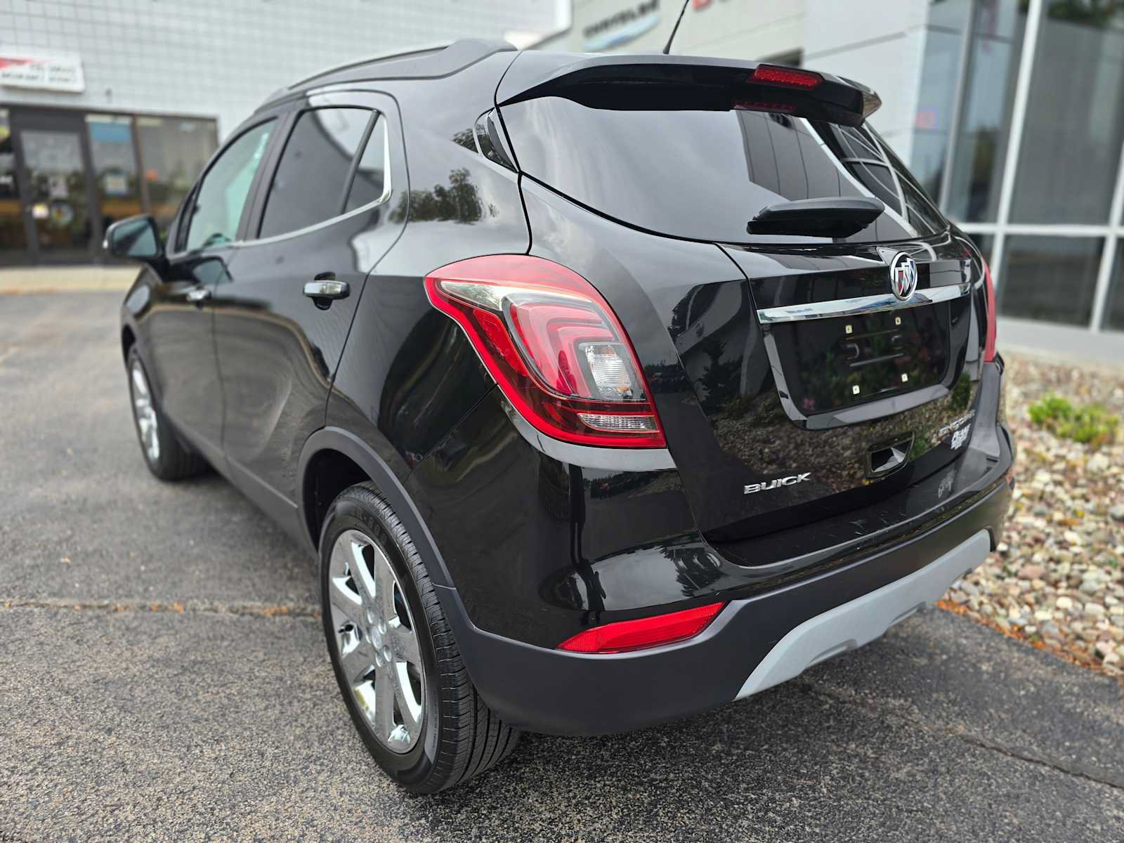 Used 2018 Buick Encore Preferred w/ Experience Buick Package FWD image 4