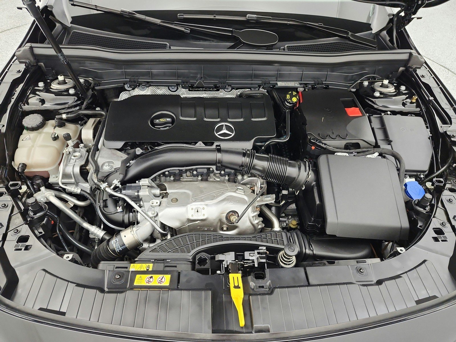 Used 2023 Mercedes-Benz GLB 250 image 17