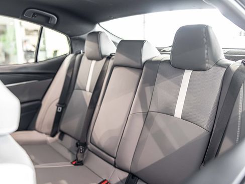 Used 2025 Toyota Camry SE w/ Convenience Package FWD image 30