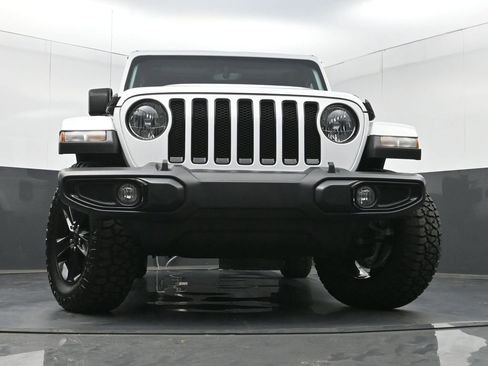 Used 2022 Jeep Wrangler Unlimited Sahara AWD/4WD image 27