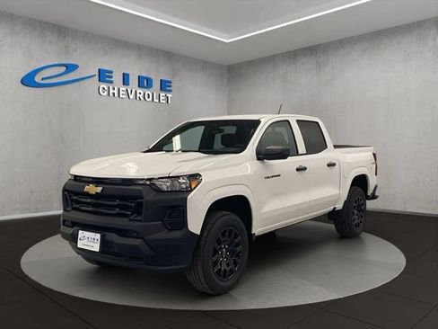 New 2026 Chevrolet Colorado W/T w/ WT Custom Package AWD/4WD image 4