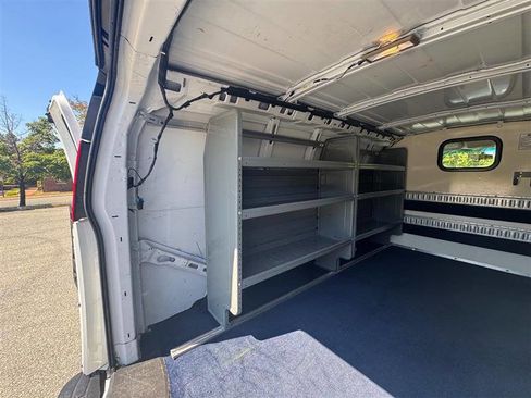 Used 2012 Chevrolet Express 1500 RWD image 15