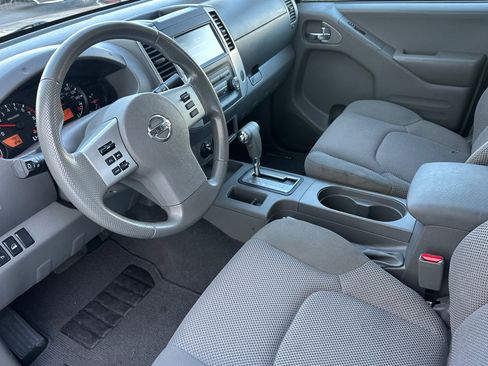 Certified 2019 Nissan Frontier SV image 10