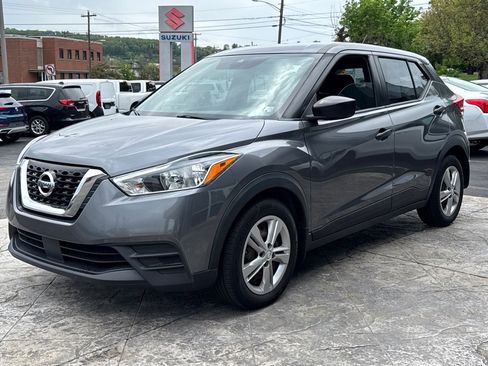 Used 2020 Nissan Kicks S image 5