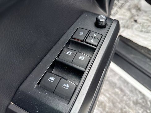 Certified 2023 Toyota Tacoma TRD Off-Road image 18