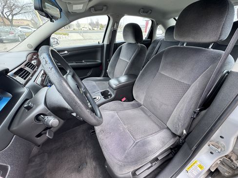 Used 2016 Chevrolet Impala LT image 13
