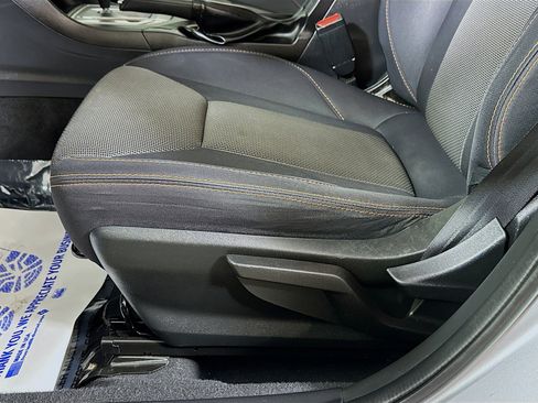 Used 2021 Subaru Crosstrek 2.0i Premium image 18