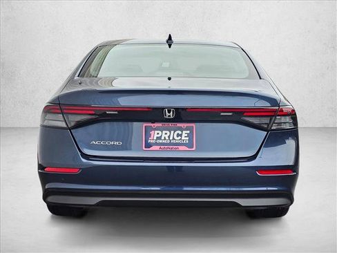 Used 2025 Honda Accord SE image 4
